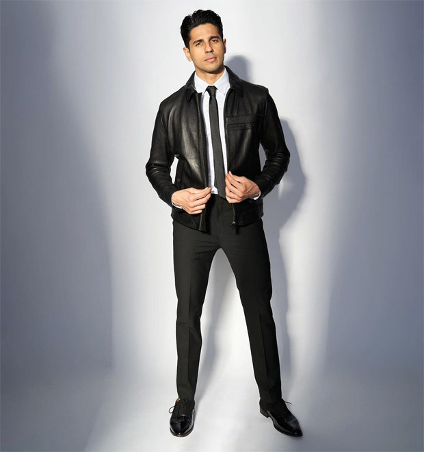 Fashion Battle: Jackky Bhagnani Or Sidharth Malhotra; Whose Black Suit Styles The Best? 766032