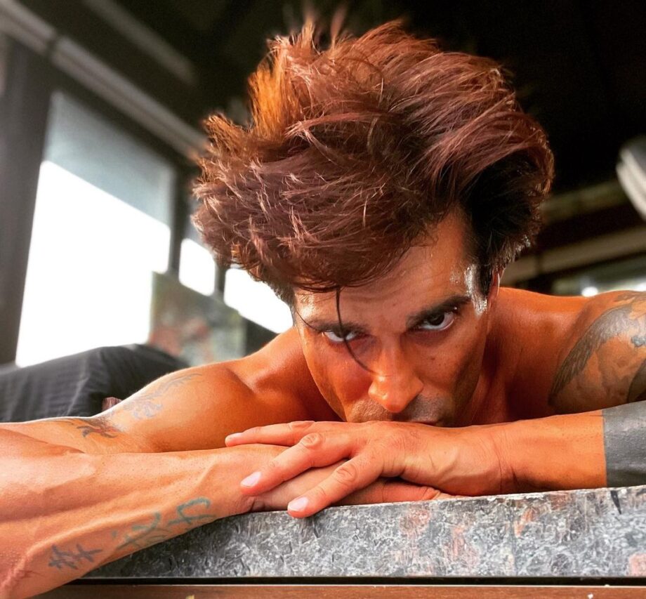 Hotness Alert: Karan Singh Grover Sizzles In Shirtless Pictures, See Pics 767434