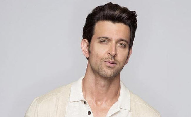 Hrithik Roshan Is World's 2nd Attractive Man; Here Is The Reason Behind 796528