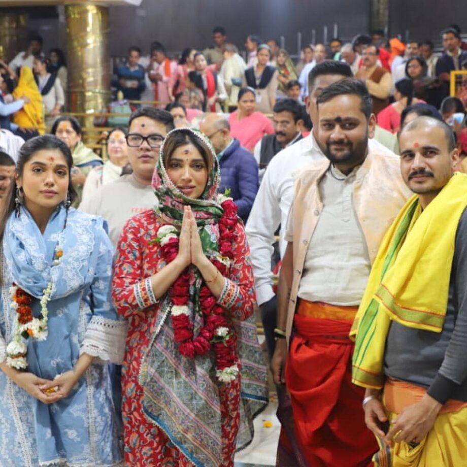 In Pics: Bhumi Pednekar Shares A Picture With Her Sister At Mahakaleshwar 768833