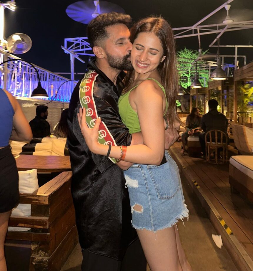 In Pics: Ravi Dubey And Sargun Mehta Having Happy Moments With Each Other 767572