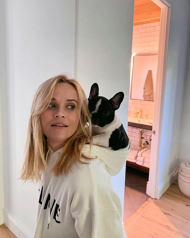 In Pics: Reese Witherspoon drops pawdorable moment with her doggo on National Love Your Pet Day 775234