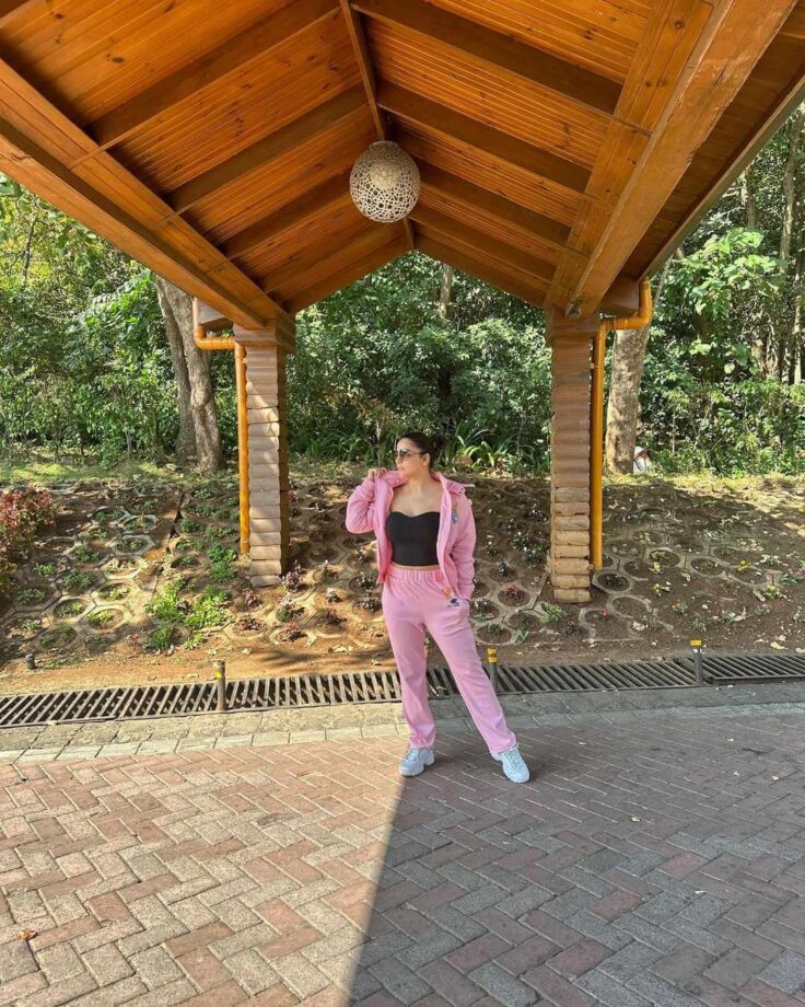 In Pics: Shraddha Arya's 'all-pink' vibe is too adorable to resist 768930
