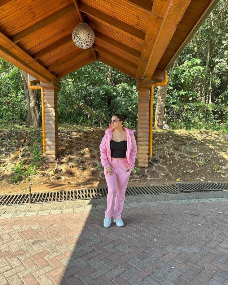 In Pics: Shraddha Arya's 'all-pink' vibe is too adorable to resist 768931