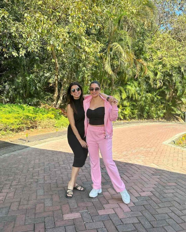 In Pics: Shraddha Arya's 'all-pink' vibe is too adorable to resist 768932