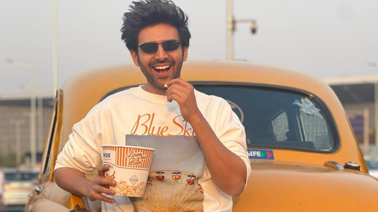 Kartik Aaryan Looks Uber Cool In A Yellow Printed T-shirt And Blue Jeans; Check Now! 772819