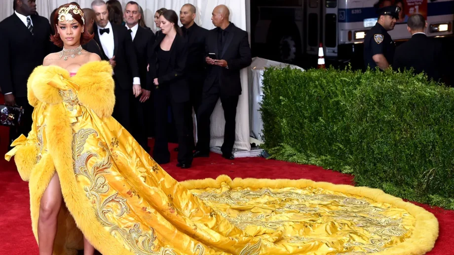 Learn To Slay Like Rihanna In Tail Gowns; See Pics 766882