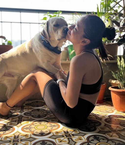 Mimi Chakraborty's Happy Time With Her Pet 776449