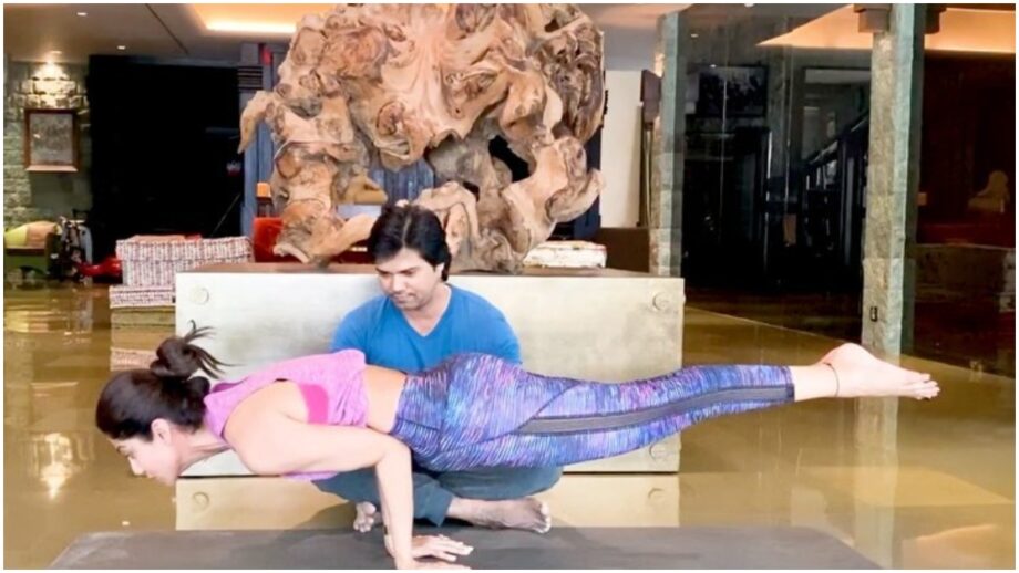 Monday Motivation: Shilpa Shetty's Power Yoga To Stay Fit 765661