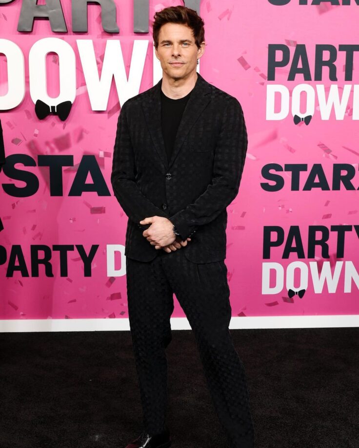 Party Down S3 Premiere: Jennifer Garner, James Marsden, and Kristen Bell all twin in black, see pics 776864