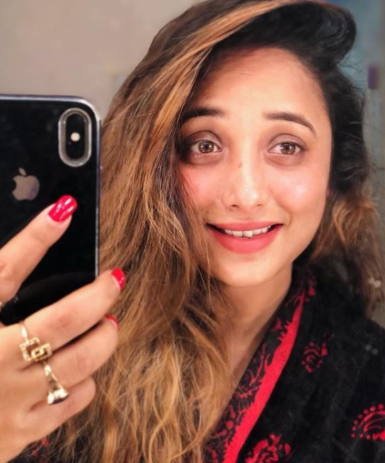Rani Chatterjee Shows Her Natural Glowing Face; Fans Love Her No Make-Up Look 777861