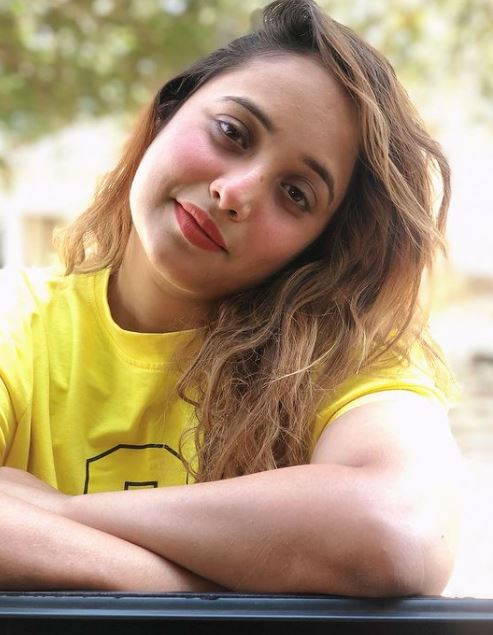Rani Chatterjee Shows The Striking Contrast Between Real and Reel Looks 768766