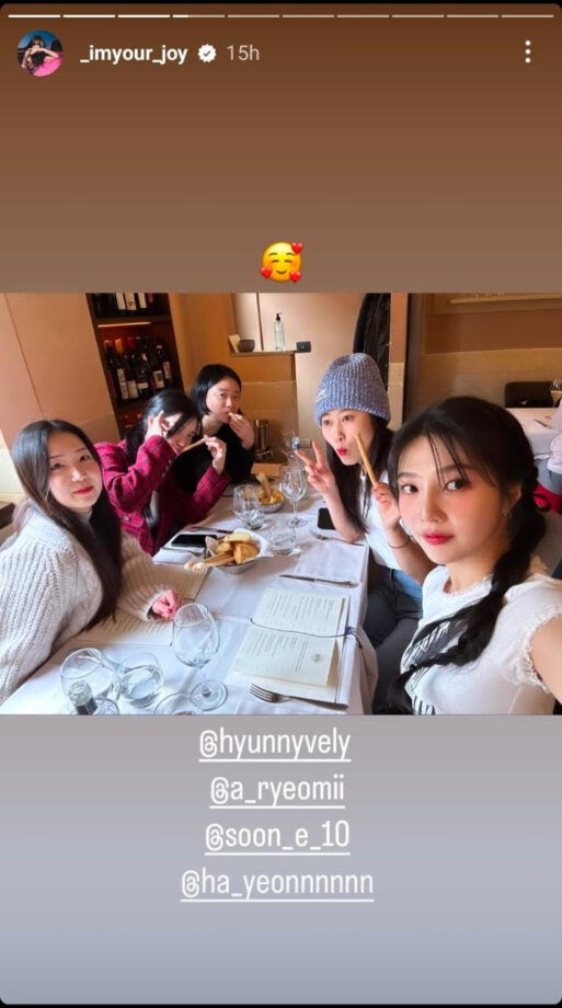 Red Velvet's Joy Having A Blast With Her Friends While Having Lunch, See Pics 776663