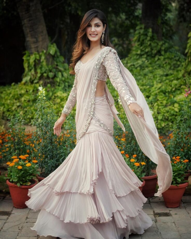 Rhea Chakraborty Treats Fans With Her Stunning Looks In Dusty Pink Saree, See Pics 772475