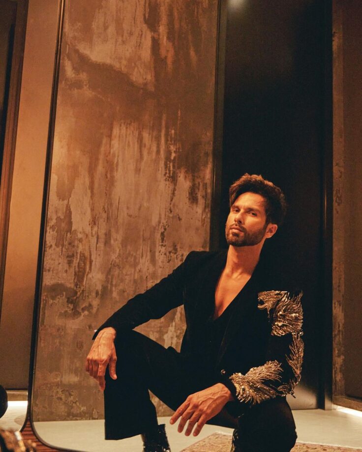 Shahid Kapoor Makes Heads Turn In All-Black Pantsuit Outfit, See Pics 777627