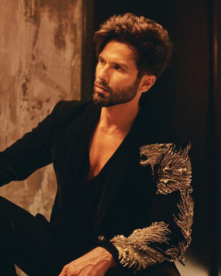 Shahid Kapoor Makes Heads Turn In All-Black Pantsuit Outfit, See Pics 777625