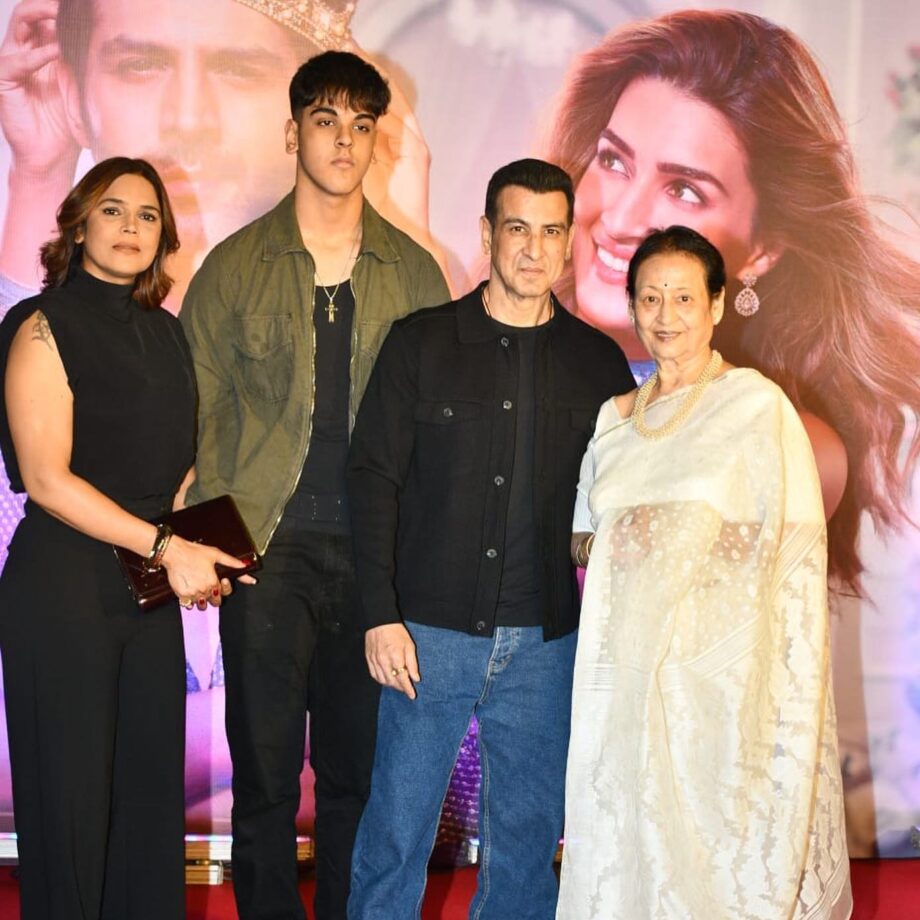 Shehzada Screening: Shahid Kapoor-Mira Rajput, Varun Dhawan join Kartik Aaryan and Kriti Sanon, see viral pics 773307