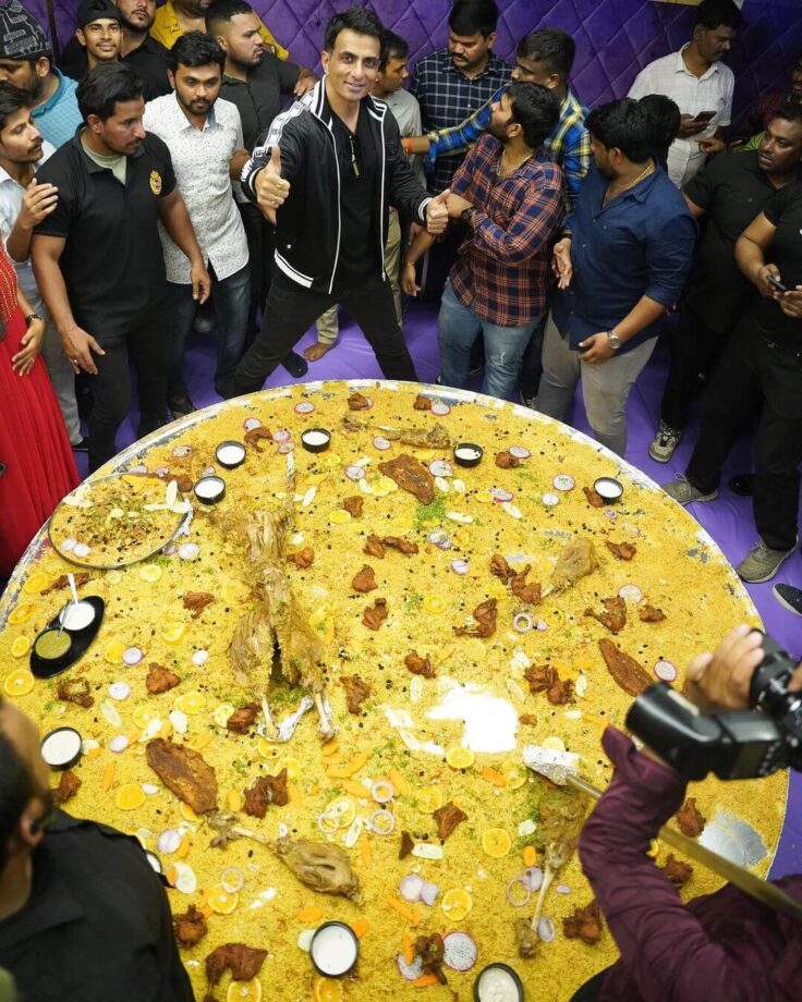Sonu Sood drops glimpses of India’s biggest Mandi plate named after him in Hyderabad, check out 774295
