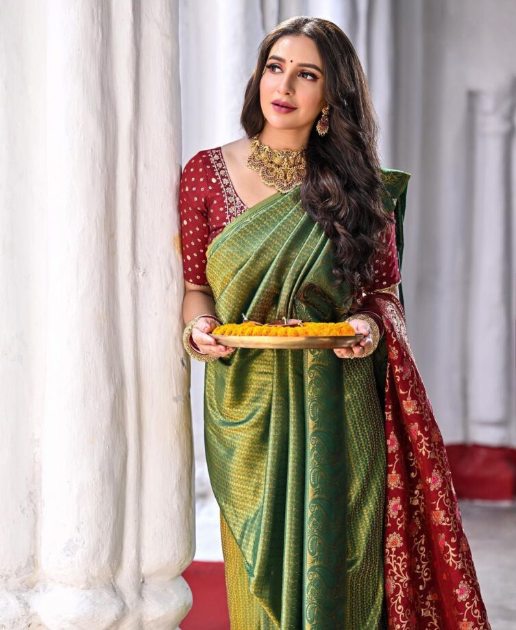Subhashree Ganguly Shows How To Glam-Up In Green Silk Saree, See Pics 777285
