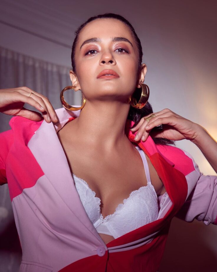 Surveen Chawla Looks Stunning In A White Bralette And Multi Coloured Blazer  Outfit