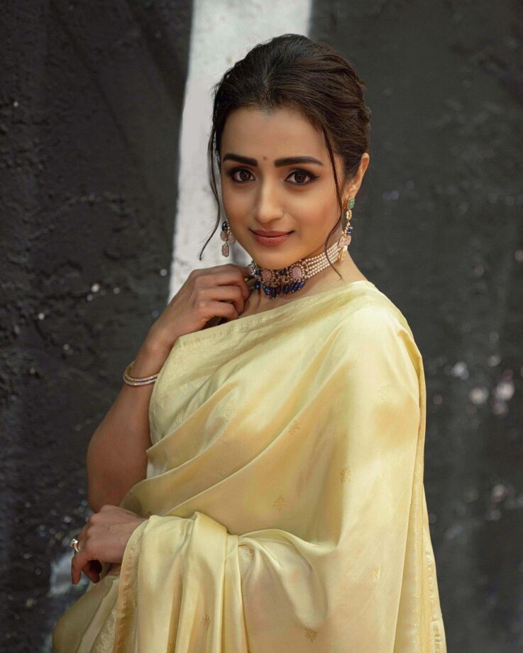 Trisha Krishnan's gorgeous off-white silk saree swag is wow 766398