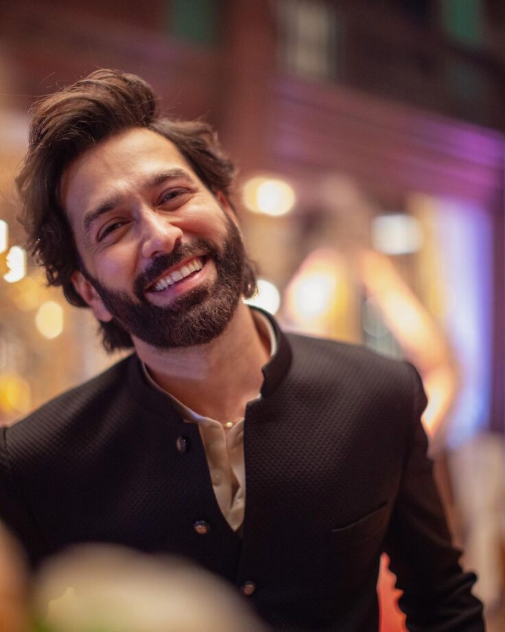 TV Hot Scoop: Paras Kalnawat goes out for long drive with hot girl in swanky car, Nakuul Mehta pens emotional note after 'Bade Acche Lagte Hain' 2 exit 766543