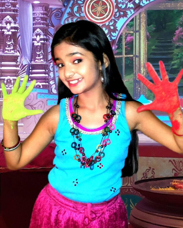 A Holi wish from ‘little’ Anushka Sen, see rare childhood picture 781336