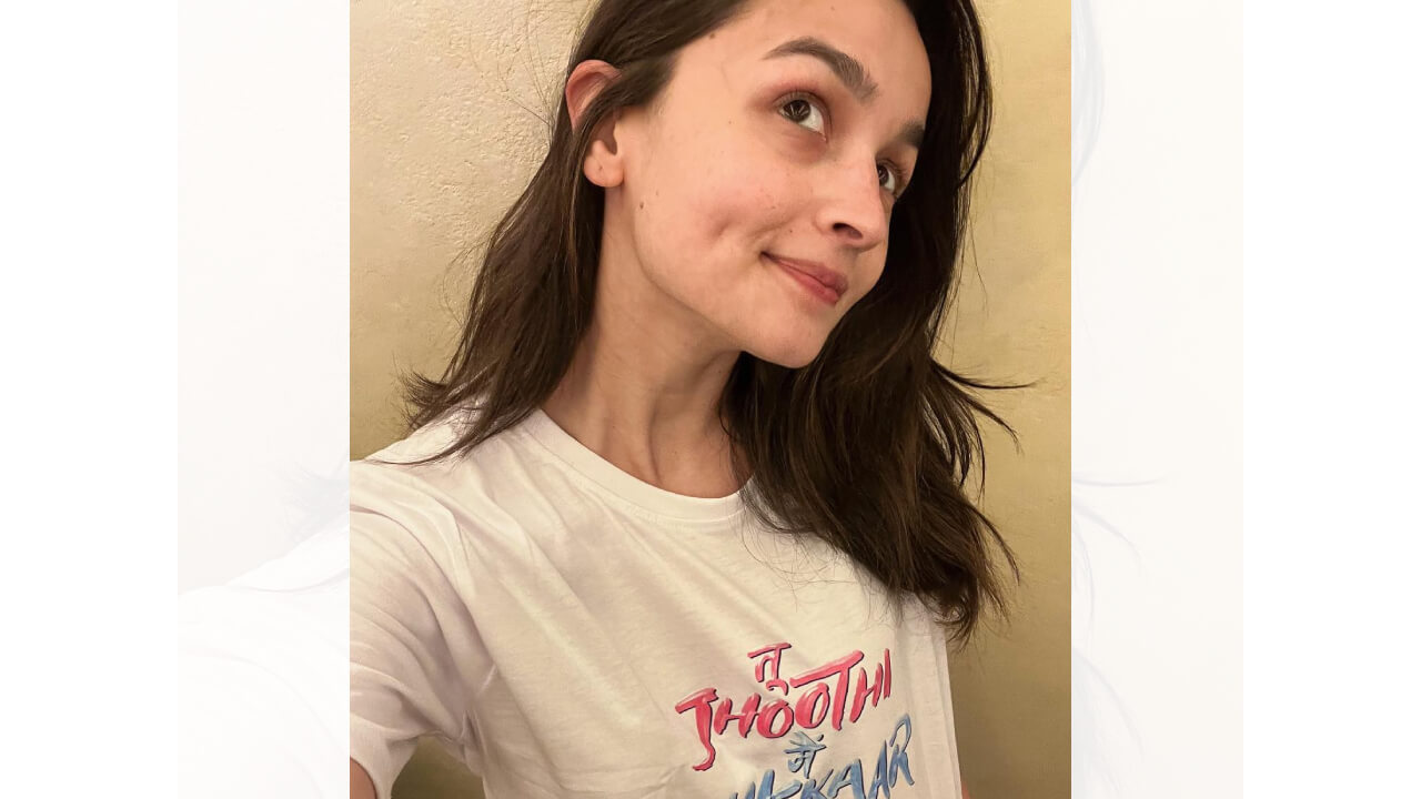 Alia Bhatt Shows Her Selfie Game In A White T-Shirt Outfit, See Pic 784082