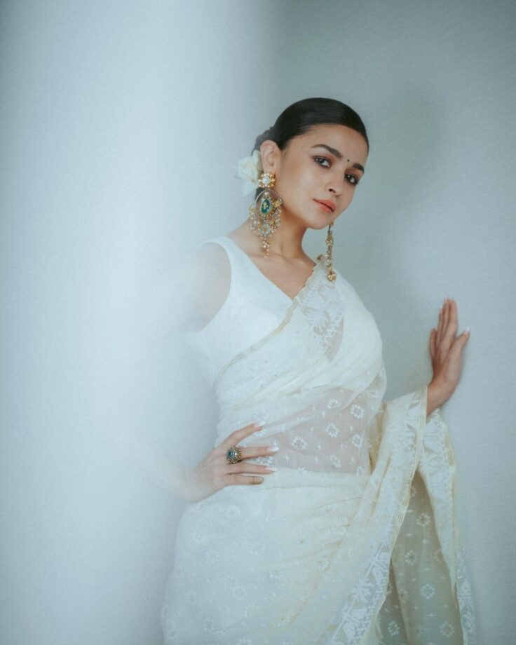 Alia Bhatt's Quintessential Beauty In White Sarees 778734
