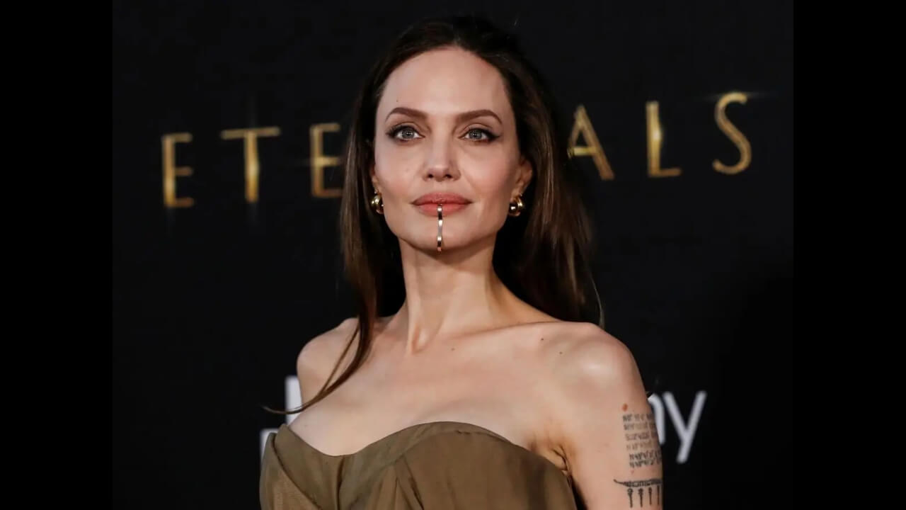 Angelina Jolie refused ‘Bond girl’ role in Casino Royale, said “I’d want to be Bond”