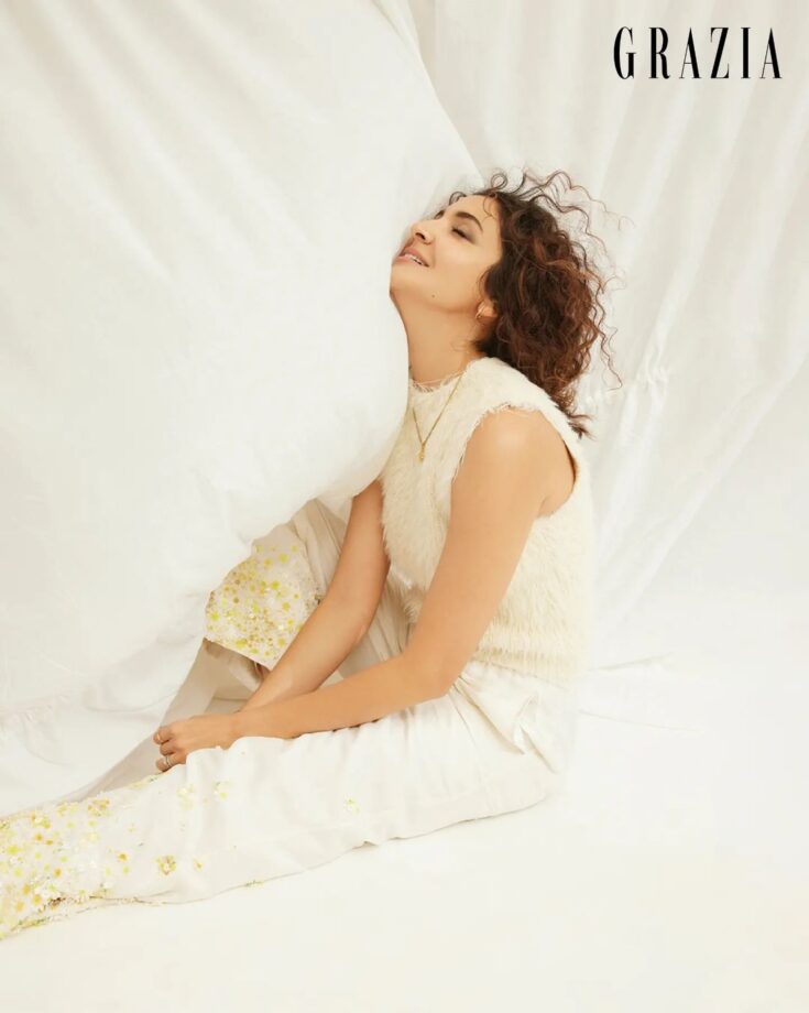 Anushka Sharma Shows Her Style Game In White Top And Pant Outfit 783753