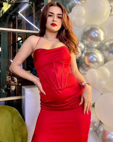 Avneet Kaur and her boldest looks in red outfits for perfect date night 779062