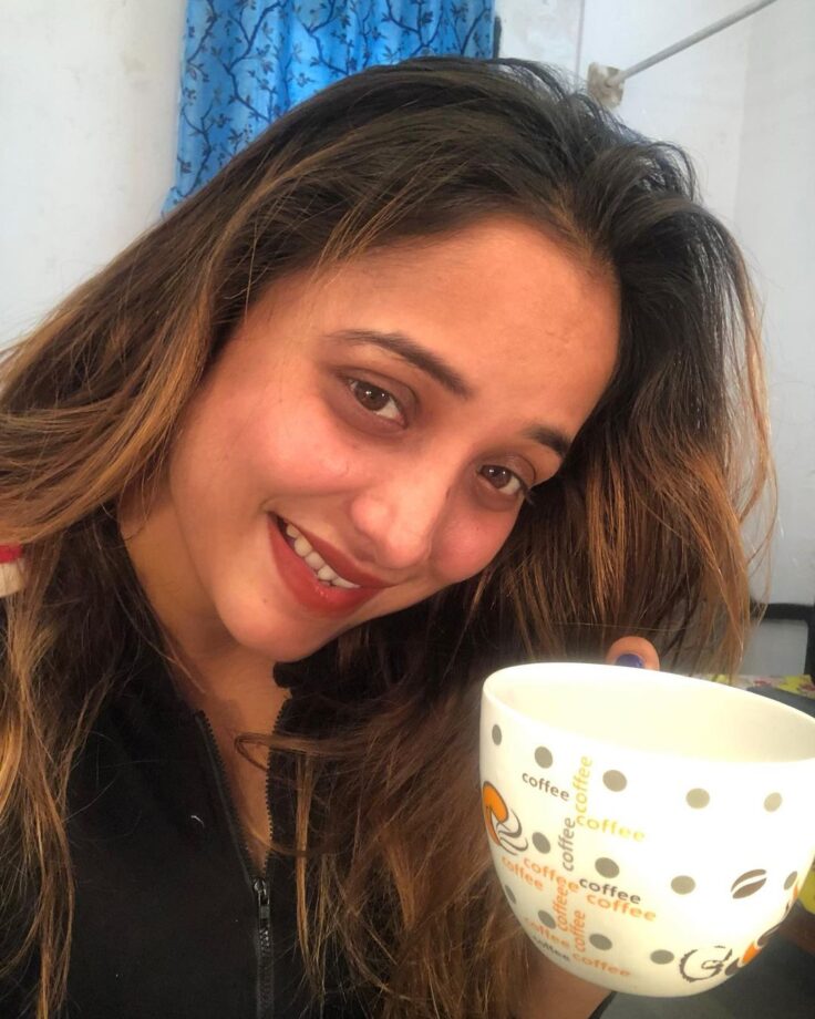 Bhojpuri Queen Rani Chatterjee Shared No-Makeup Look Selfie Picture In Casual Outfit 785459