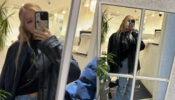 Blackpink Rosé Shows Her Mirror Selfie Game In A Black Jacket And Blue Jeans 787464