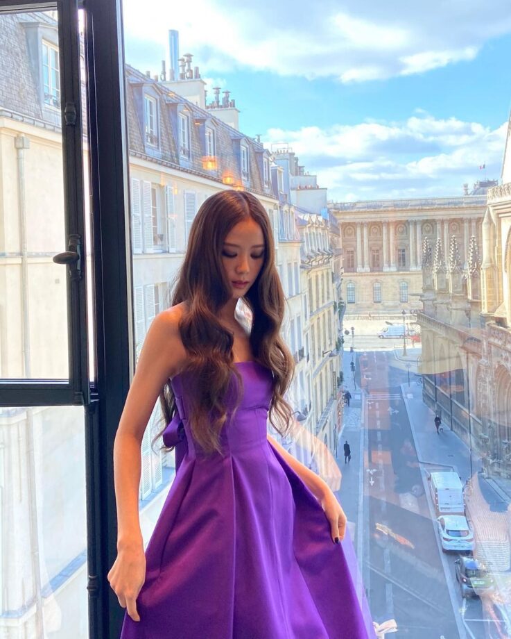 Blackpink's Jisoo Is Sight To Behold In Strapless Purple Gown, See Pics 778722