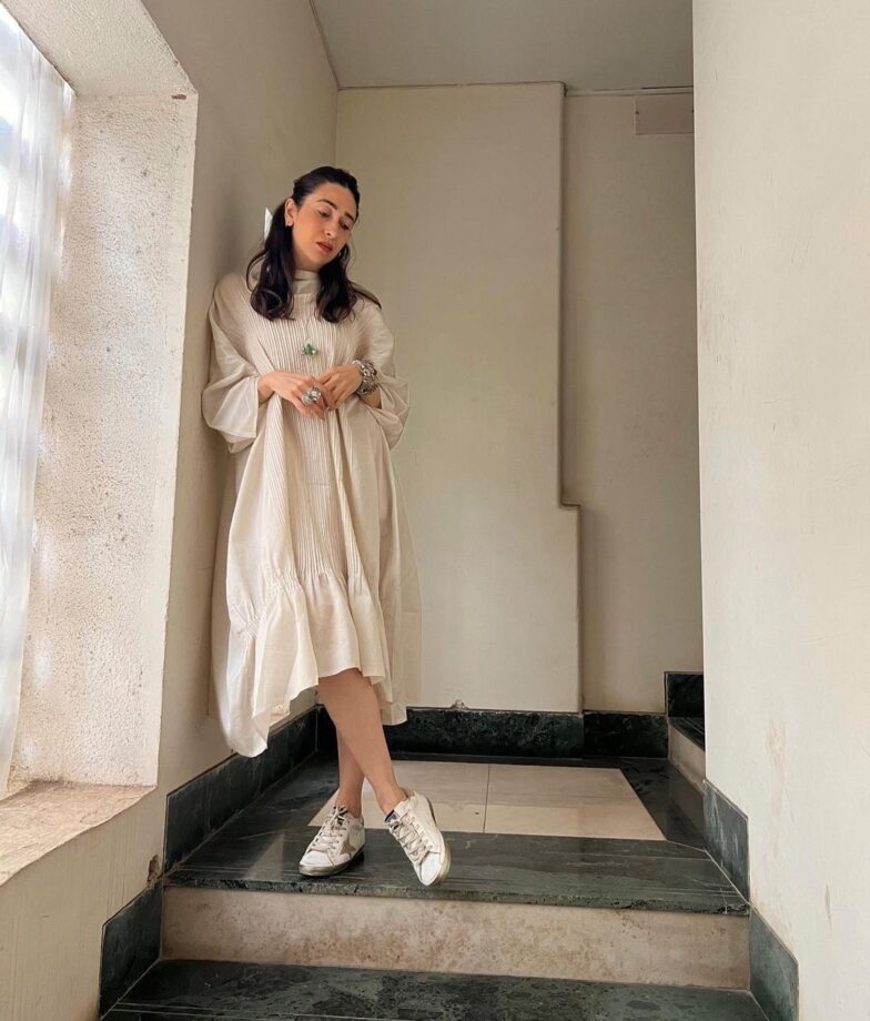 Check Out: Karisma Kapoor Shows Her Ultimate Fashion In A Off-White Midi Dress 779332