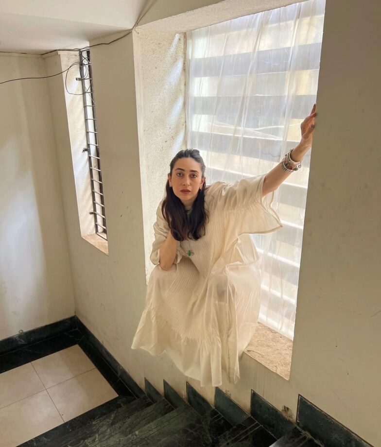 Check Out: Karisma Kapoor Shows Her Ultimate Fashion In A Off-White Midi Dress 779335