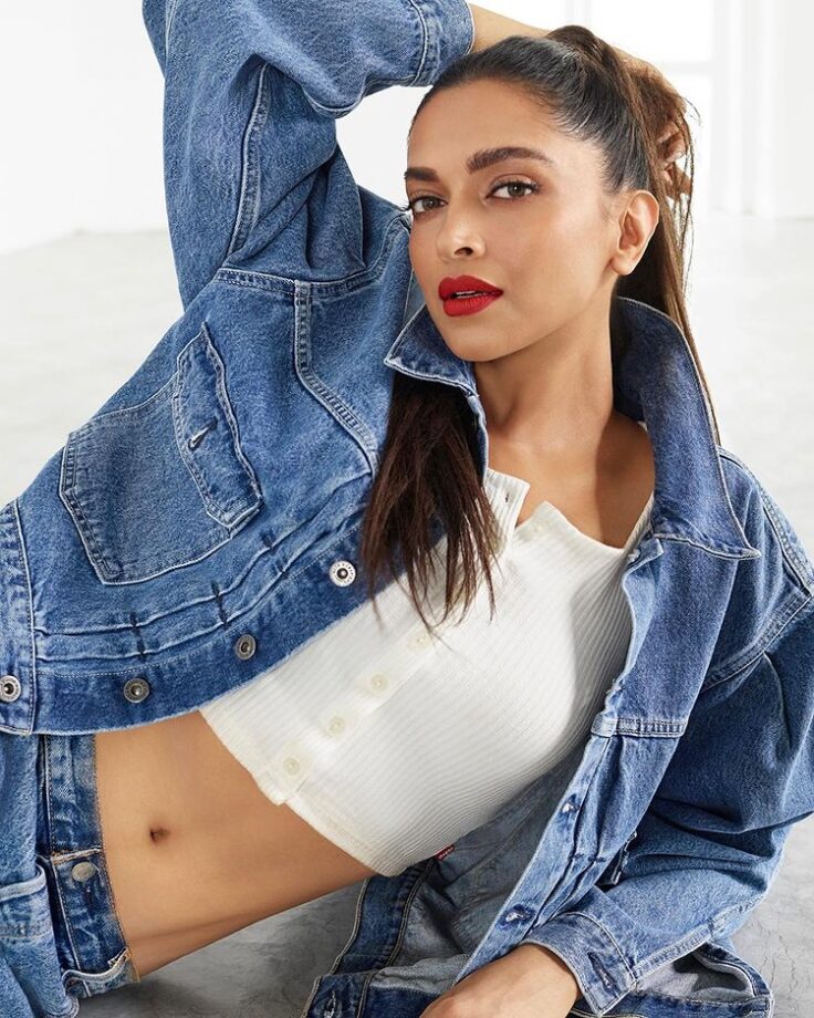 Deepika Padukone Totally Rocks Her Outfit In White Crop Top With Blue Jeans; See Pics 784365