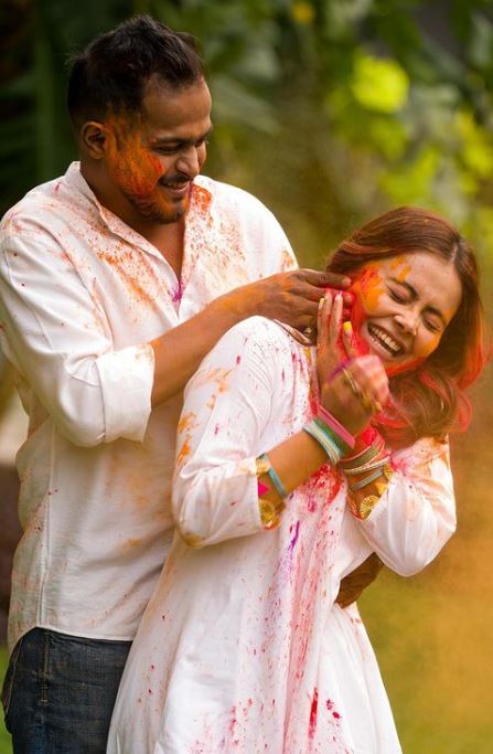 Devoleena Bhattacharjee Enjoys Playing With Colours This Holi with Her Husband 783186