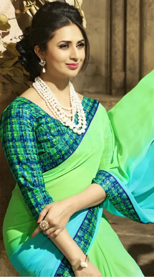 Divyanka Tripathi and Rashami's stunning saree fashion ideas to steal 781982