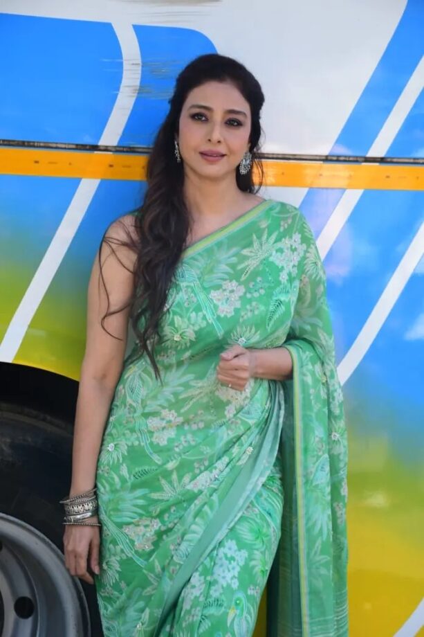 Fashion Face-Off: Janhvi Kapoor Or Tabu; Who Looks Stunning In Green Floral Printed Saree? 789094