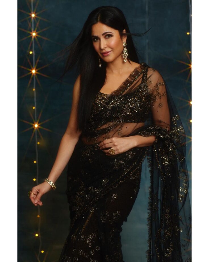 Fashion Face-Off: Katrina Kaif Or Anushka Sharma; Who Looks Bewitching In Sabyasachi Sarees? 792216
