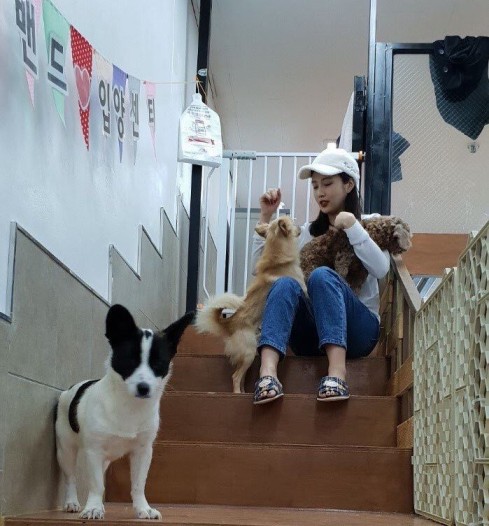 Here's Proof That The K-pop Girls Are Adoring Dog Moms; See Pics 789937