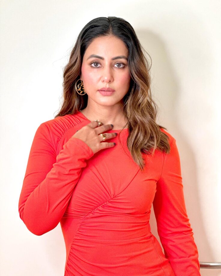 Hina Khan is ultimate slayer in curvaceous bodycon dress, see sensuous photodump 786436