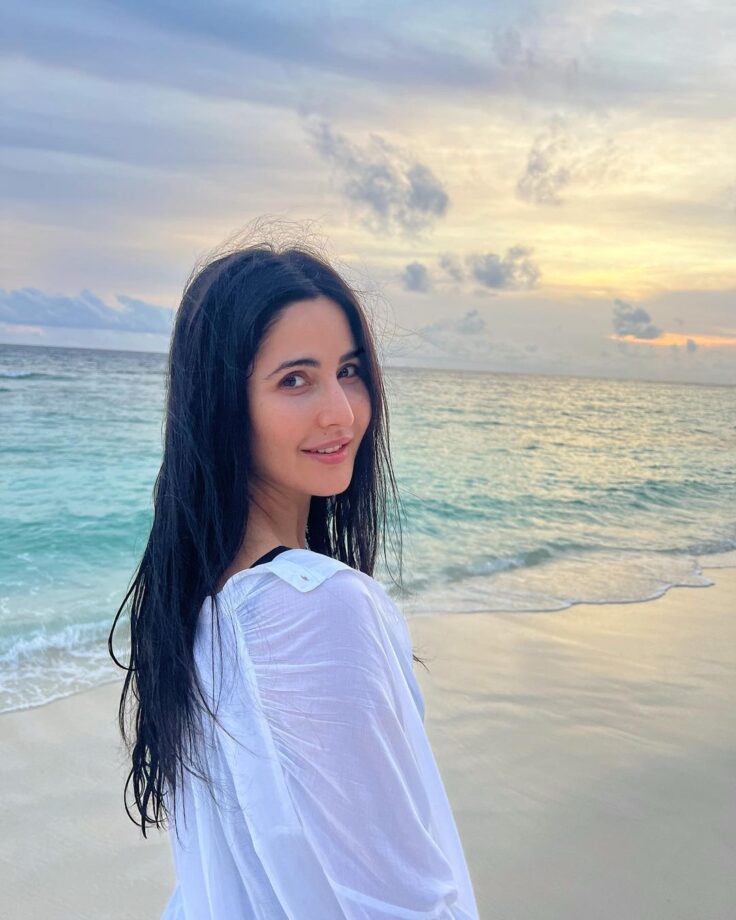 Janhvi Kapoor To Katrina Kaif: Maldives Vacation Lovers 780951