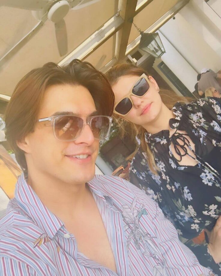 Mohsin Khan shares adorable snaps with family, shares important 'life tips' for fans 785600