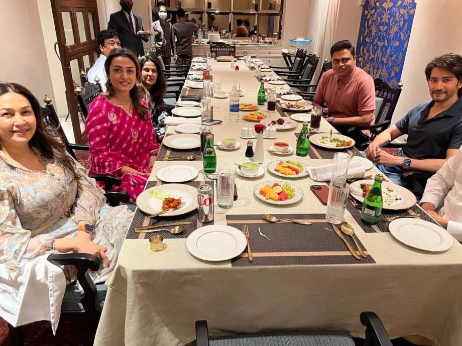 Namrata Shirodkar And Mahesh Babu Having Dinner With Friends At Palace Heights 783155