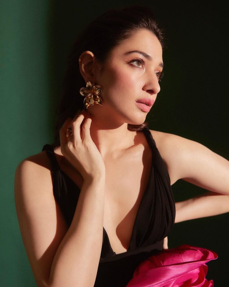 Necklace-Bangles: Tamannaah Bhatia's Accessories To Style 782124