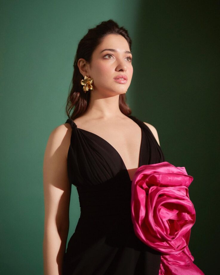 Necklace-Bangles: Tamannaah Bhatia's Accessories To Style 782125
