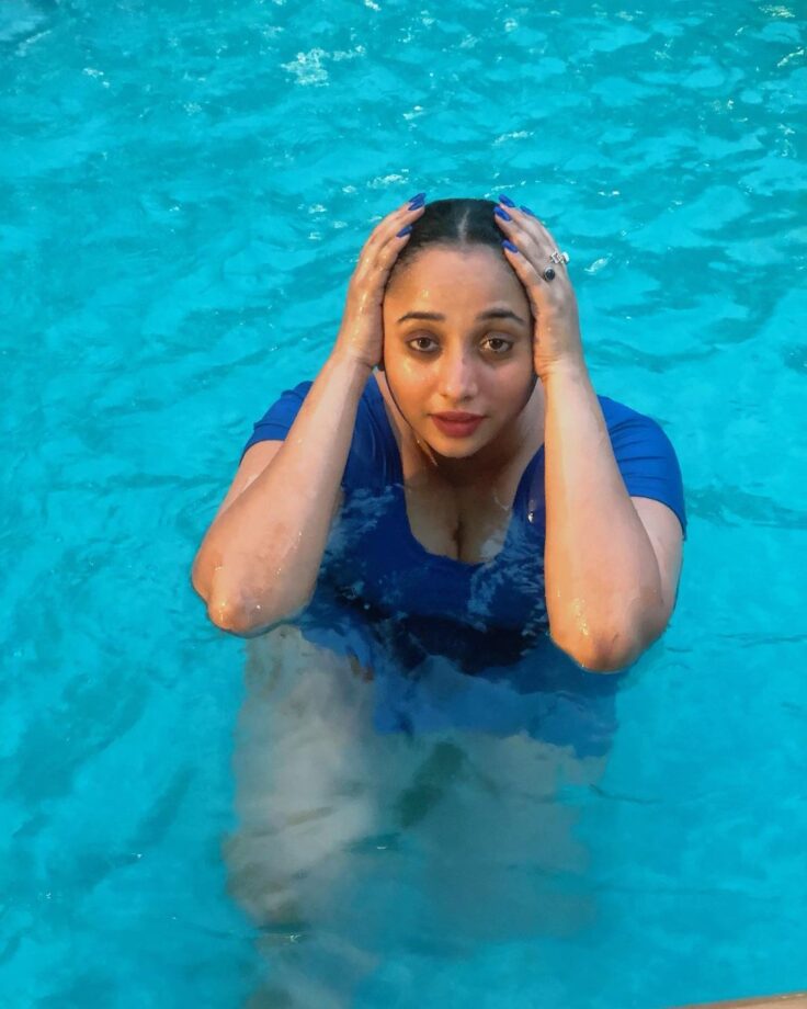 Rani Chatterjee Swims Like A Mermaid As She Enjoys Pool Time In A Blue Swimsuit 787480